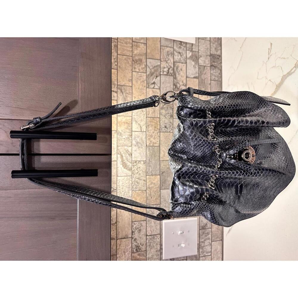 965. Henri Bendel New York Snakeskin bag